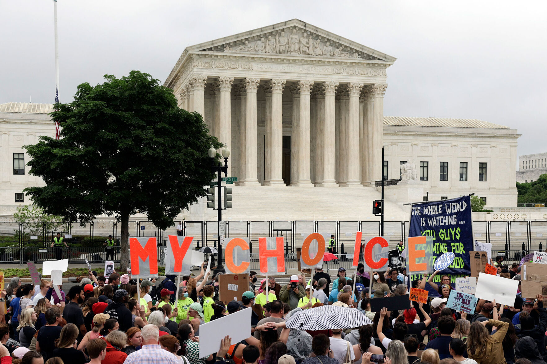 Exclusive: Supreme Court leak investigation heats up as clerks are asked for phone records in unprecedented move